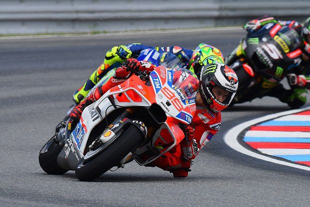 Rossi Patah Tulang Kaki,...