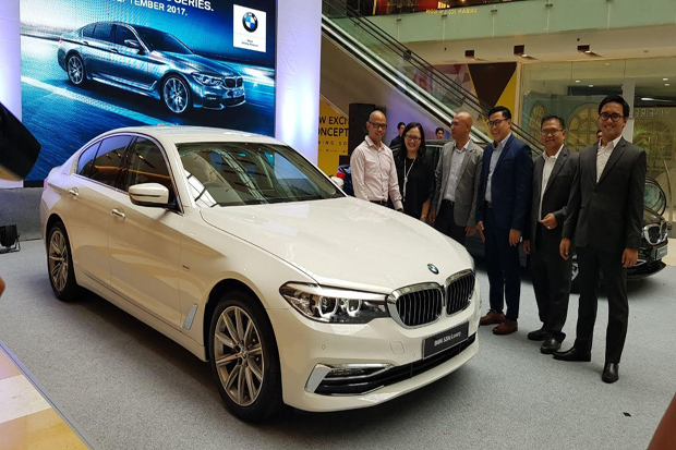All New BMW Seri 5 Mendarat...