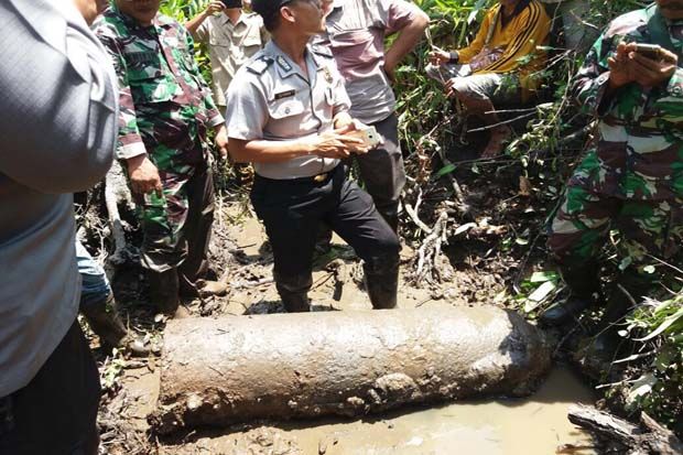 Cari Madu, Warga Temukan...
