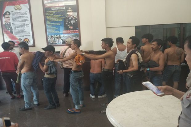 Puluhan Preman Digulung...