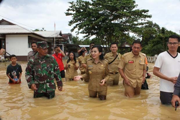 Diguyur Hujan, Sejumlah...