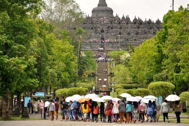 Jumat, Candi Borobudur...