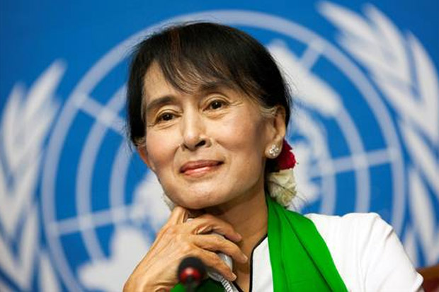 Aung San Suu Kyi Akhirnya...