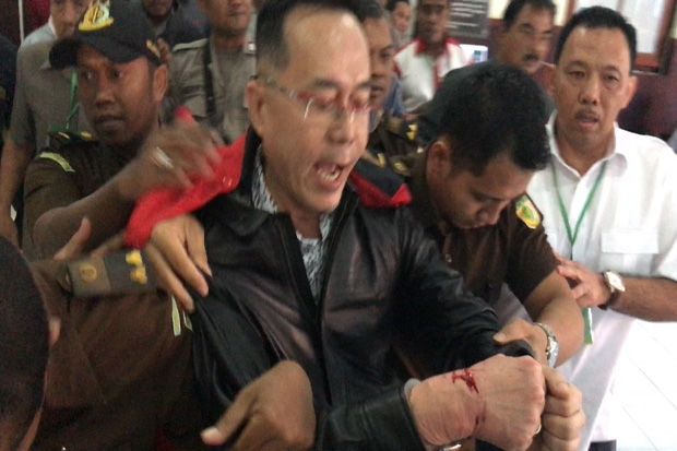 Jalani Sidang Dakwaan...