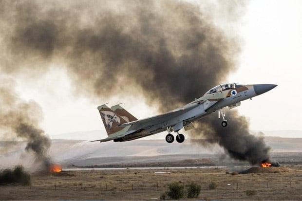 Jet-jet Israel Serang...