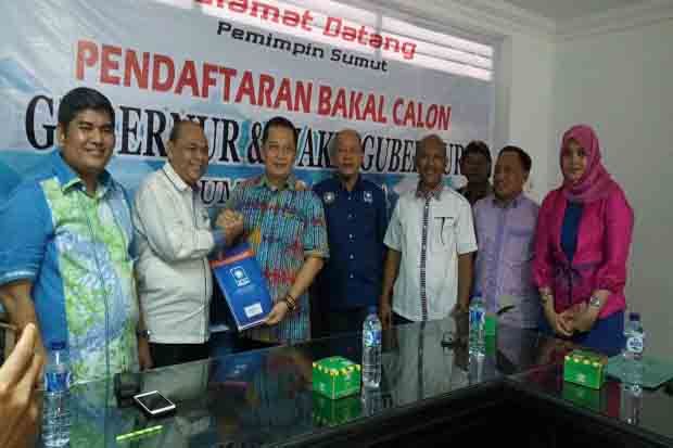 Pangkostrad Mendaftar...