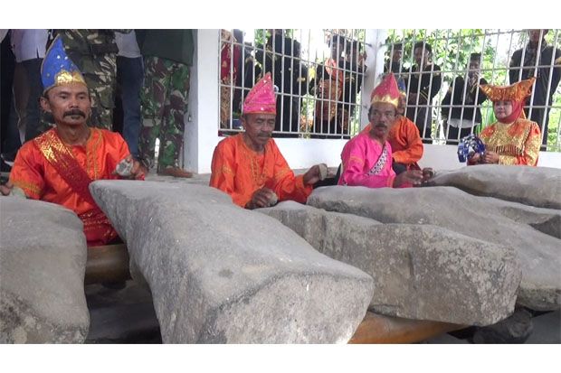 Misteri Batu Talempong,...