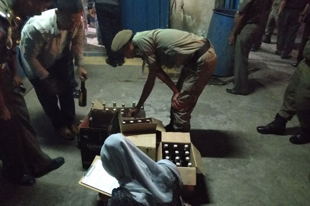 Razia Gabungan, Puluhan...