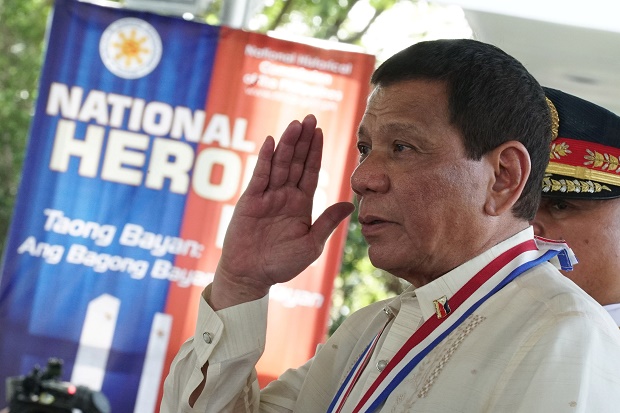 Duterte Ancam Terapkan...