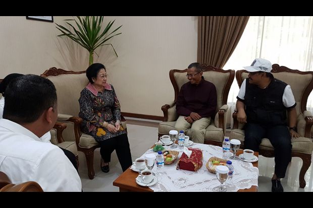 Bertemu Dahlan Iskan,...