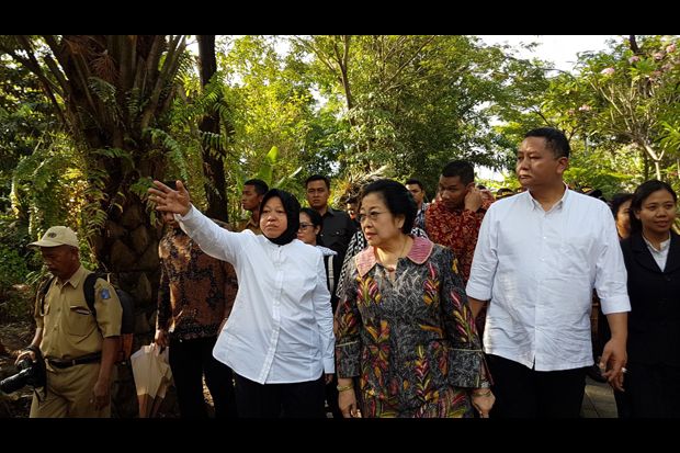 Puji Kinerja Risma,...