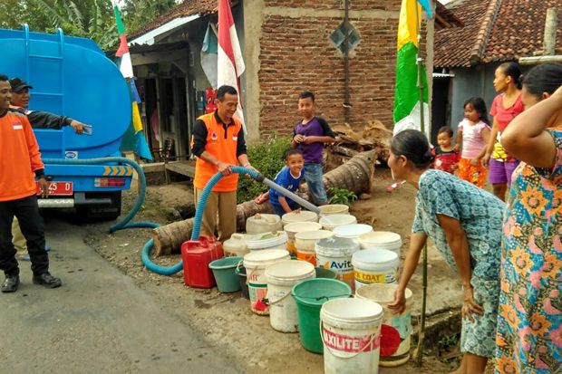 Kekeringan di Karawang...