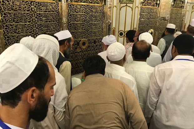Menuju Madinah untuk...