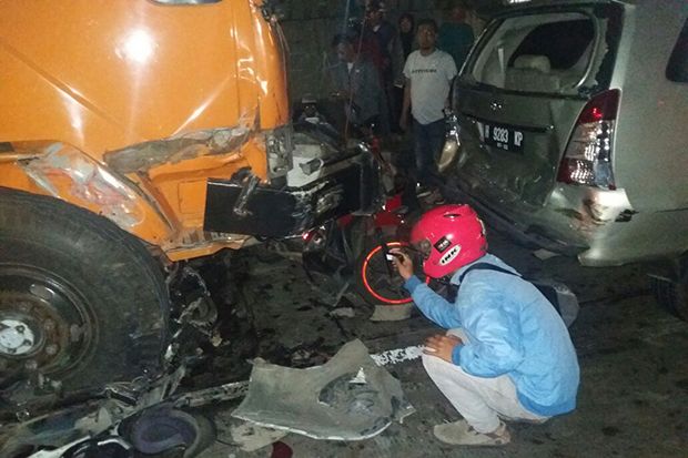 Satu Tewas dalam Tabrakan...