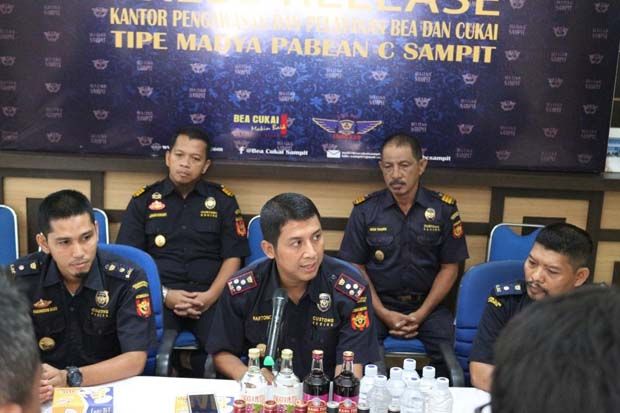 Bea Cukai Sampit Lakukan...