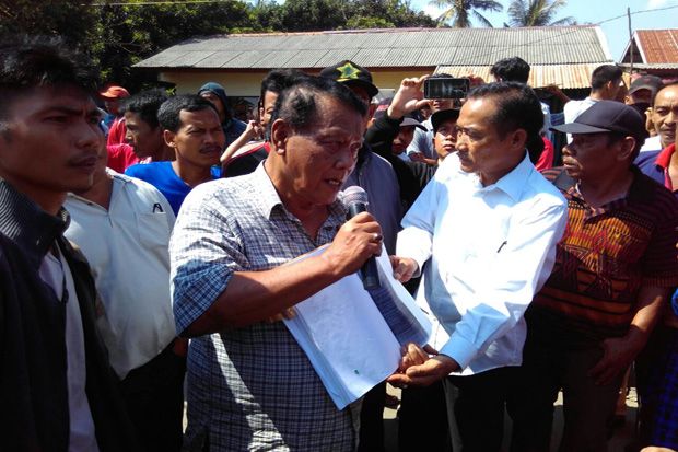 Ratusan Warga 2 Kelurahan...