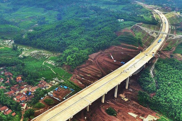 Pembangunan Tol Cisumdawu...