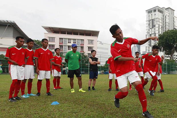 Tim Sepak Bola CP Indonesia...