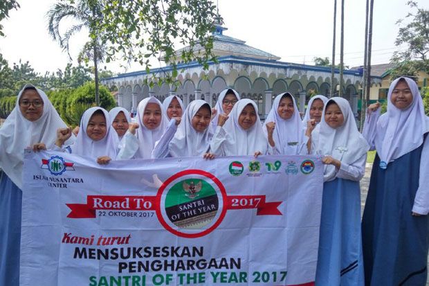 Tokoh Santri Terpilih...