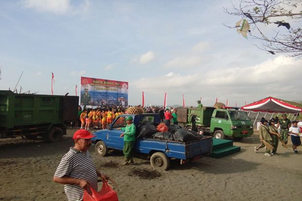 Ratusan Anggota TNI-Polri...