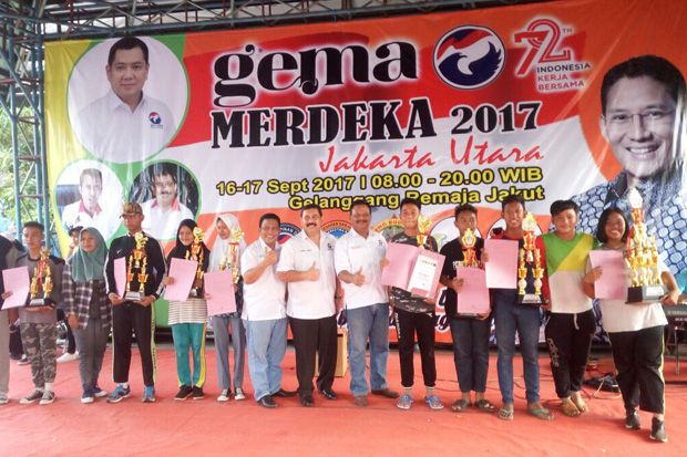 Pelajar dan Warga Antusias...