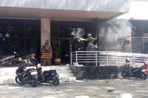 Meski Ditutup Sementara,...