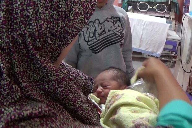 Bayi Perempuan Ditemukan...