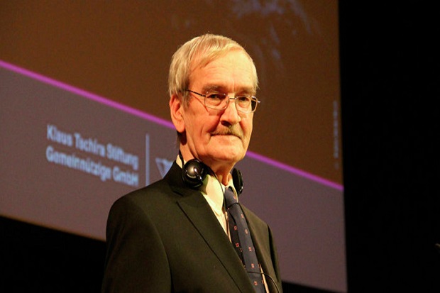 Stanislav Petrov, Sosok...