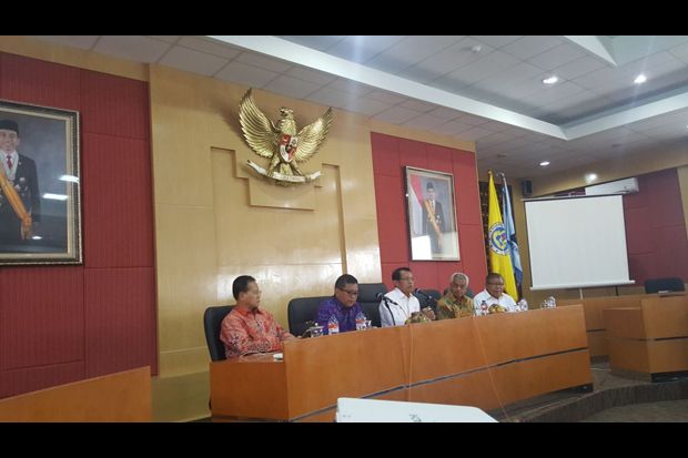 Megawati Akan Terima...