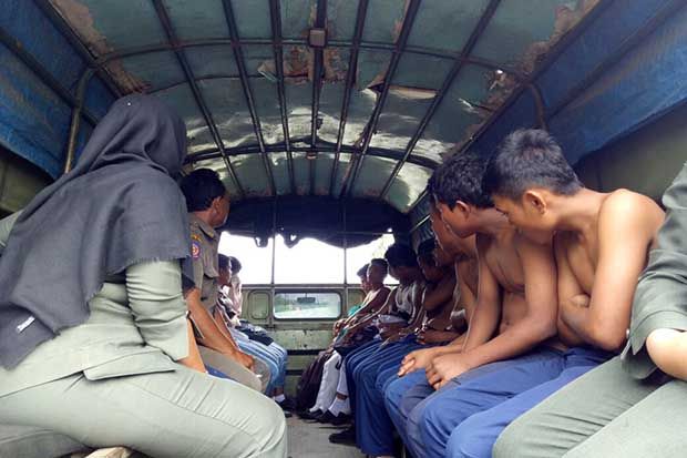 Parah, Belasan Pelajar...