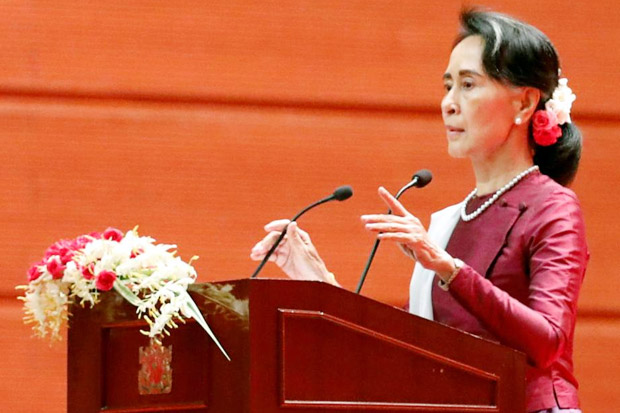 Suu Kyi Kutuk dan Janji...