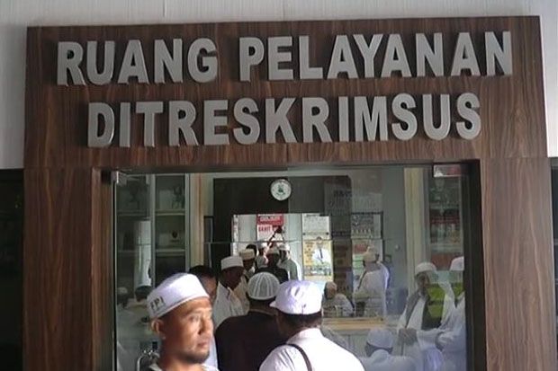 Lecehkan Habib Rizieq,...