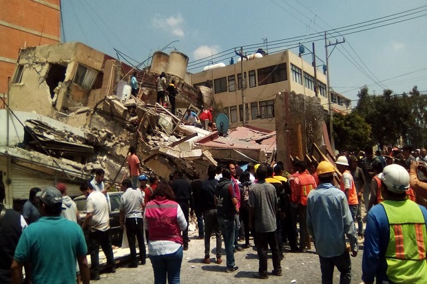 Kenang 32 Tahun Gempa...