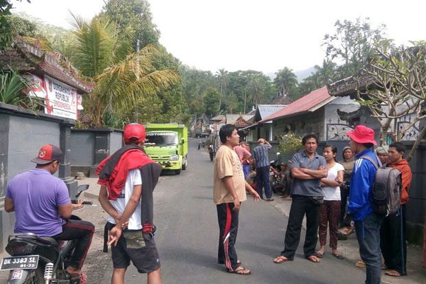 Gunung Agung Siaga,...