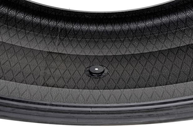 Goodyear dan Tesloop...