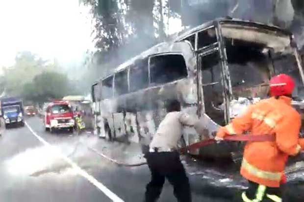 Bus Budiman Terbakar...