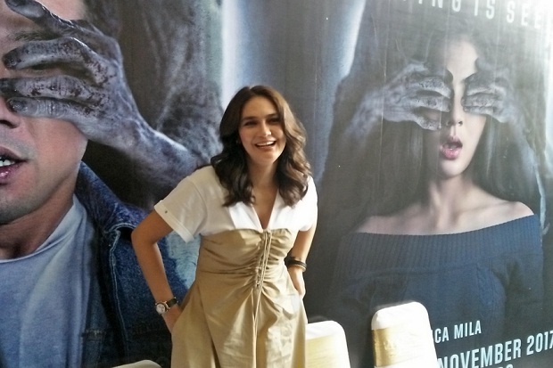 Luna Maya Jalani Profesi...