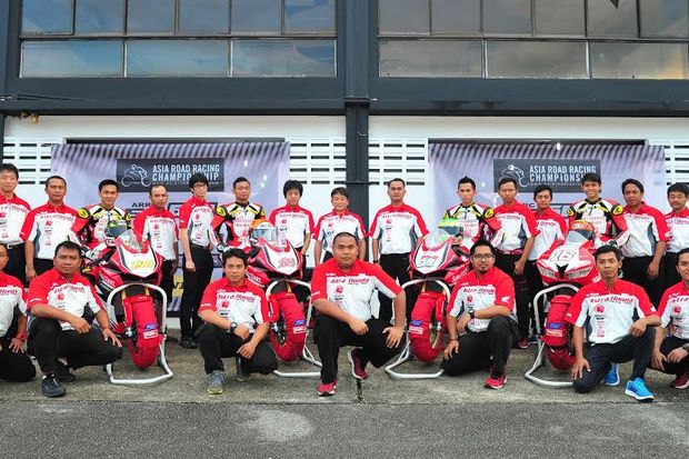 Astra Honda Racing Team...