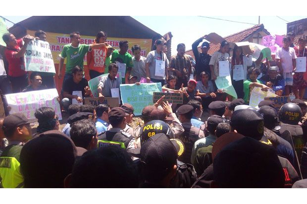 Eksekusi 13 Bangunan...