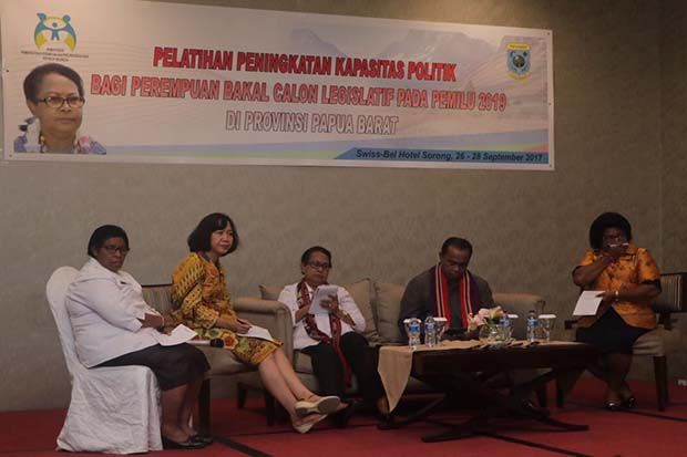Kunjungi Kota Sorong,...