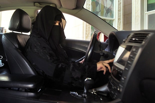 Saudi: Izinkan Wanita...
