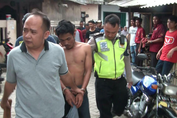 Gagal Rampok Taksi,...