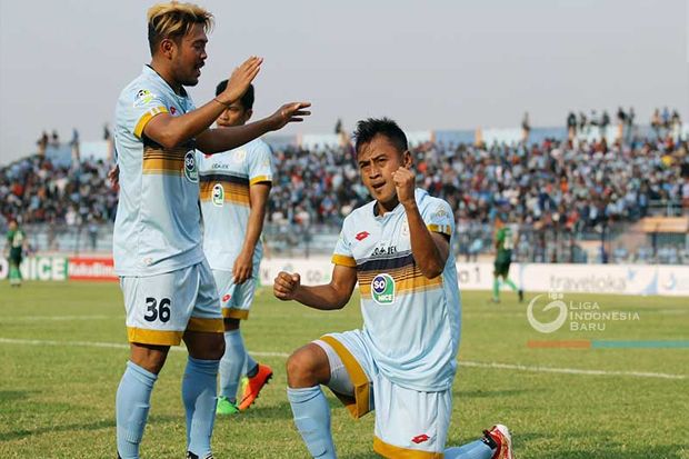Persela Lamongan Raih...