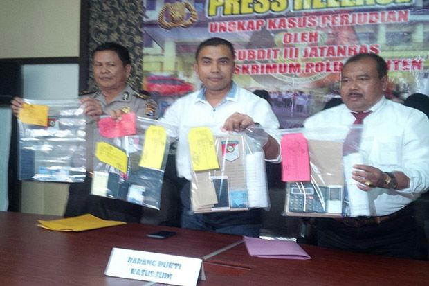 6 Penjudi Togel Dibekuk...