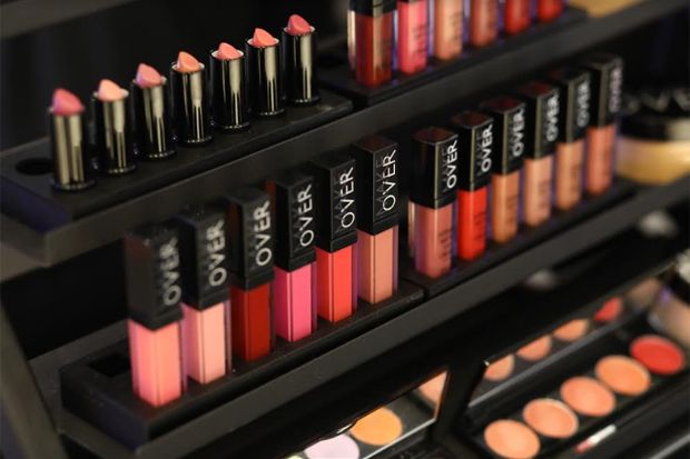 Make Over Hadirkan 21...