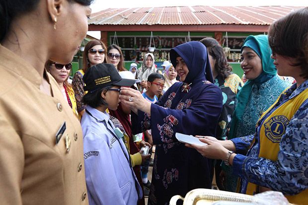 Lions Club dan PKK Kota...