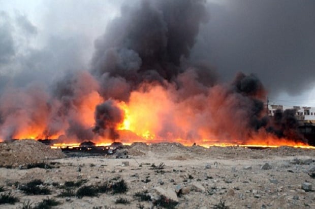 ISIS Bakar Kilang Minyak...