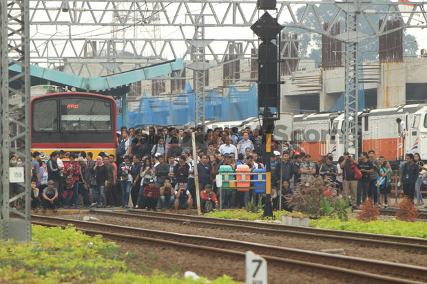 Kereta Anjlok, PT KCI...