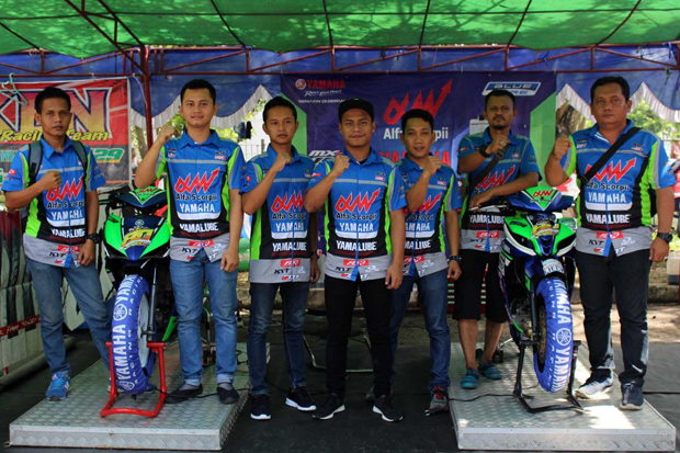 Dua Pembalap Yamaha...