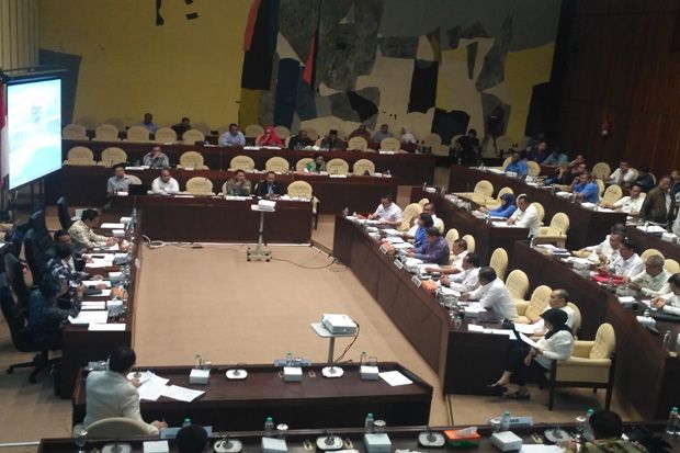 DPR Mulai Bahas Perppu...